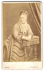 Photograph William Heath, Plymouth, George Street 24, Woman in Elegant Dress
