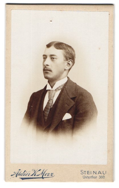 Photography studio K. Merz, Steinau, Unterthor 300, young man with light sc