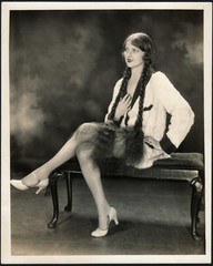 LARGER SIZE, ZIEGFELD FOLLIES Broadway Show, „Princess Heana” dancer w amazing