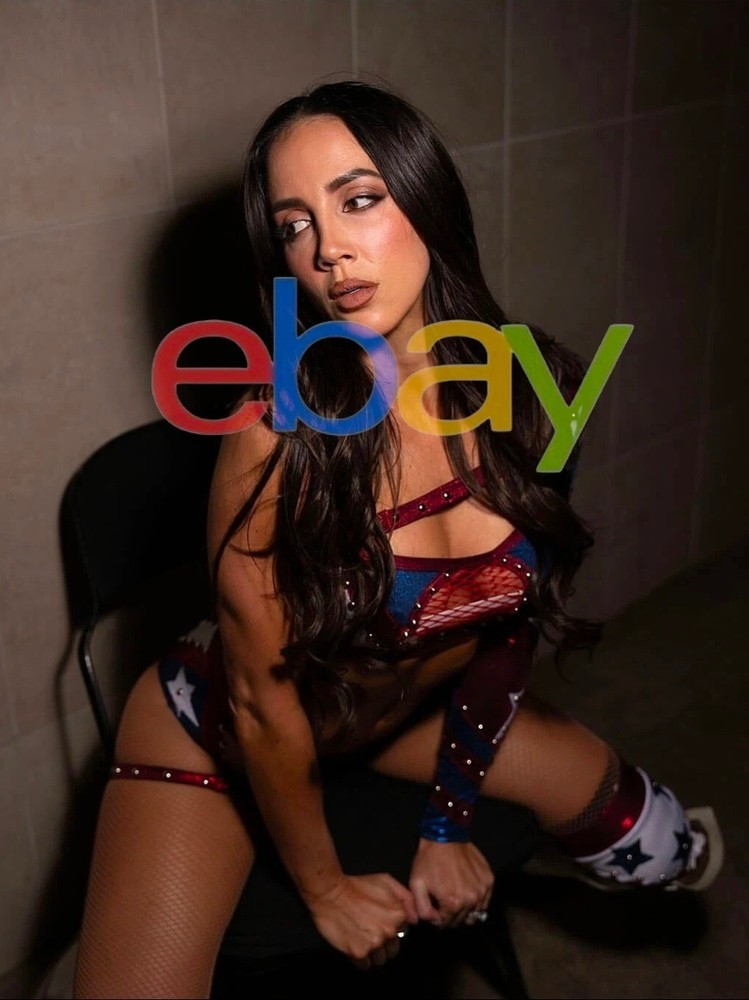 Chelsea Green WWE Beautiful 8×10 Glossy Photo