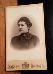 Girl – young woman – portrait / CDV J. Grimm Offenburg i. B.