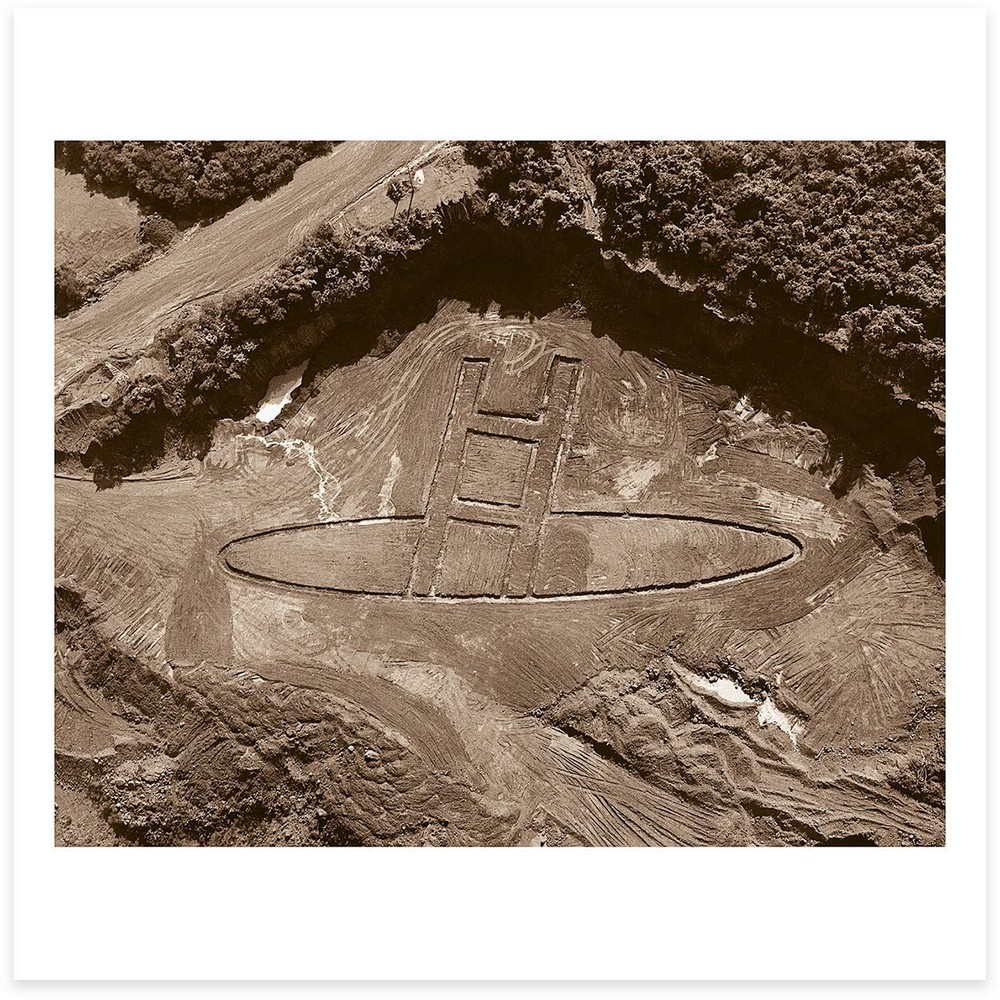 VIK MUNIZ ‘Hole (Earthworks)’, 2006-2021 SIGNED Limited Edition Photograph 6″x6″