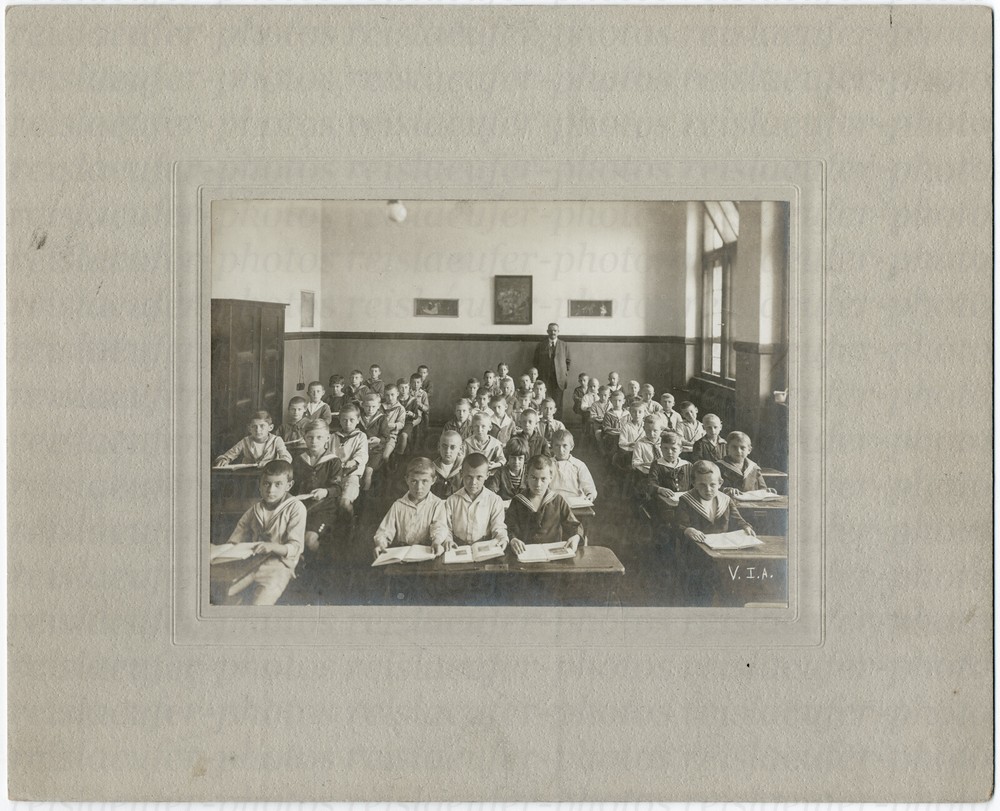 Class photo, school class V.I.A., original photograph, around 1910