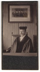 Photograph District Court Director Dr von Bergen im Ornat