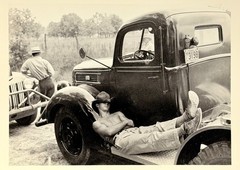Esther Bubley Art Photo Print Card – Seismograph Worker, Texas, 1945 – 4.25”x6”