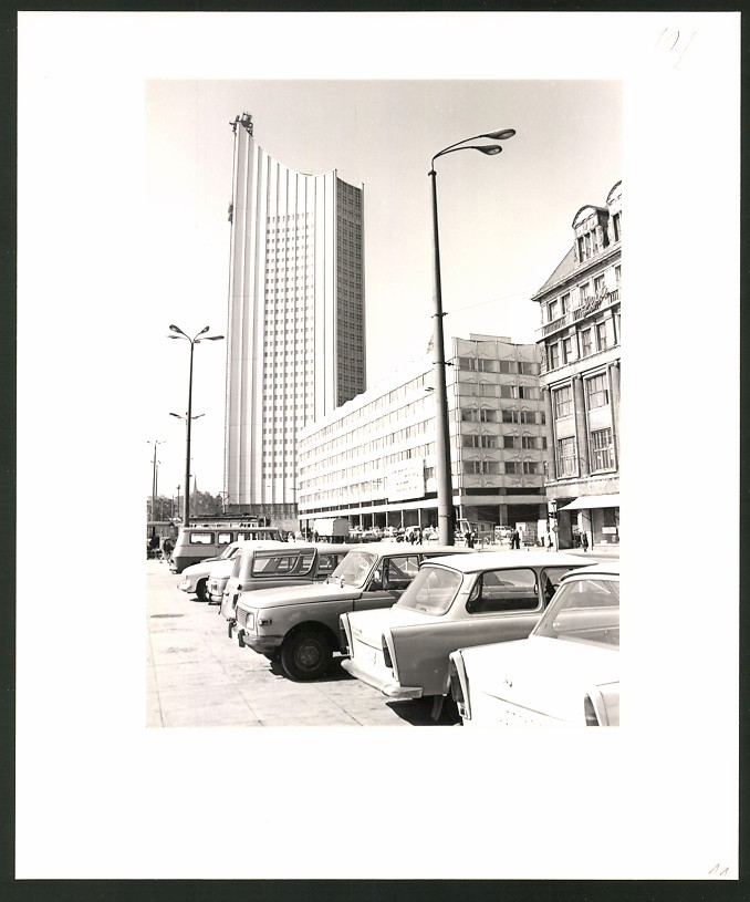 12 photographs view Leipzig, publisher PGH film & image Berlin, photo Hoffma