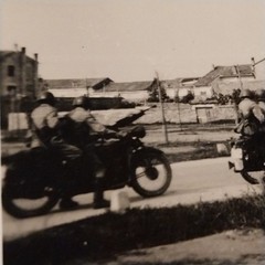 WWII Military Photo On Motorcycle With Machine Gun C. Cinzano 1940 (F 013)