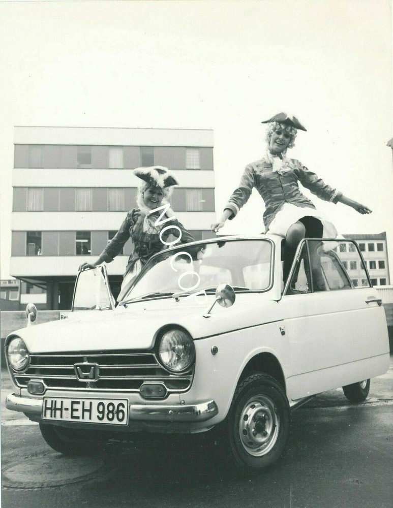 Manufacturer Archive Photo – Automotive Car Vehicle – Honda N360? C1.66