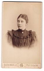 Photograph Gustav André Jr., Potsdam, Spandauer-Str. 34, pretty young lady with