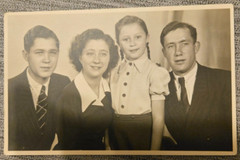 Family Photo (13.5×8.5) Original Photo