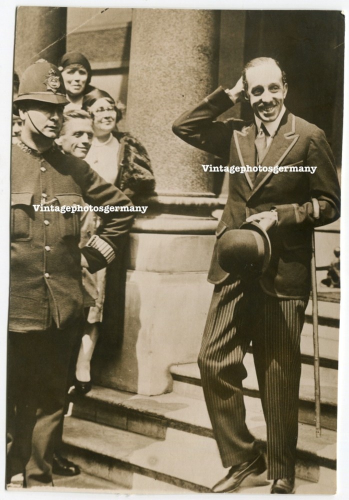 D4709 Photo 1931 King Alfonso of Spain Exile in London