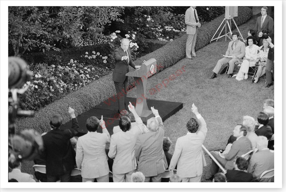 US President Gerald Ford White House Lawn Press Conference Silver Halide Photo
