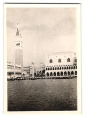 30 Photographs Venice – Lido di Venezia, Holiday Travel, Swimwear, Cityscapes