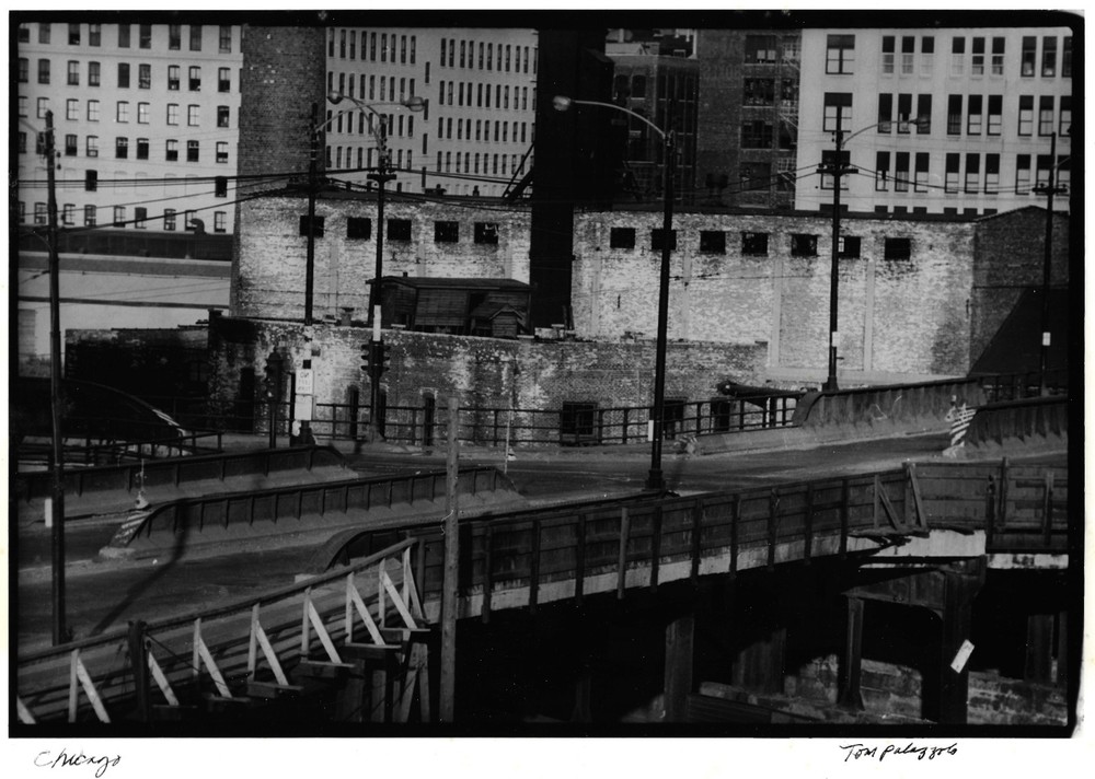 Tom Palazzolo Signed Photo «Chicago», 1963 Vintage Stamped Chicago Av / Halsted
