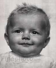 1935 Vintage Cute SUNKIST BABY California Fruit Ad Photo Gravure By WILL CONNELL