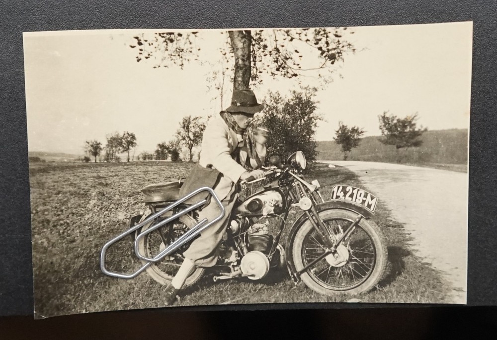 Photo Portrait Motorcyclist NSU Moped License Plate License Plate Hat Cigarette