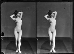 Photographs on 13x18cm glass plate. Nude study. Stereoscopic