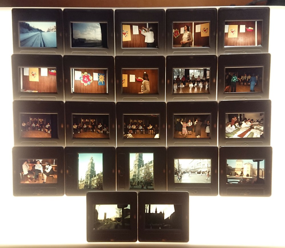 22 Old Slides Farbdias Familienfeier Munich Town Hall Marienplatz 70er 80er