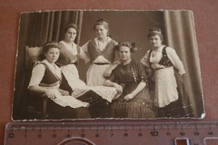 Great old photo – five pretty women in costumes – place??? 1910-1930??