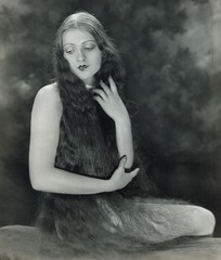 LARGER SIZE, ZIEGFELD FOLLIES Broadway Show, „Princess Heana” dancer w amazing