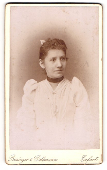 Photograph Bissinger & Dittmann, Erfurt, Anger 25, young lady in white dress M