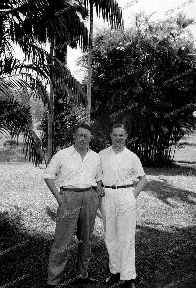 Negative-Kuala Lumpur-Malaysia-Men-Tourists-1930s-52