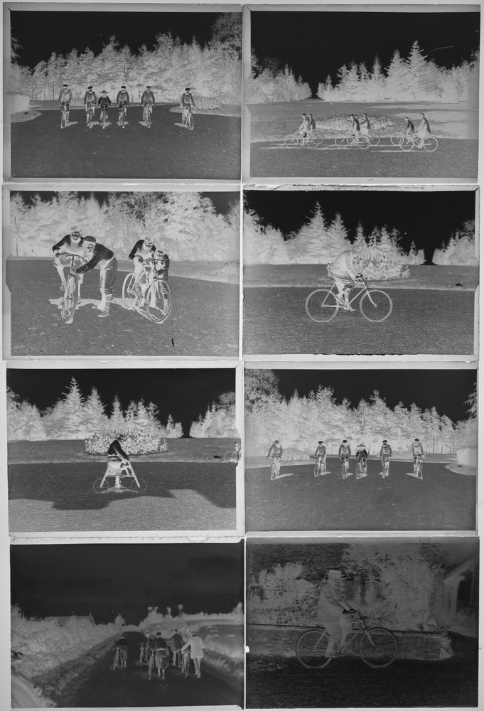 Lot of 11 negatives on glass plate. Portrait with bikes. Format 9×12 cm