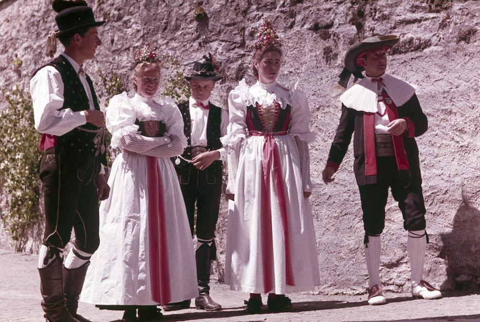 35mm slide · folk costumes – South Tyrolean festive costume