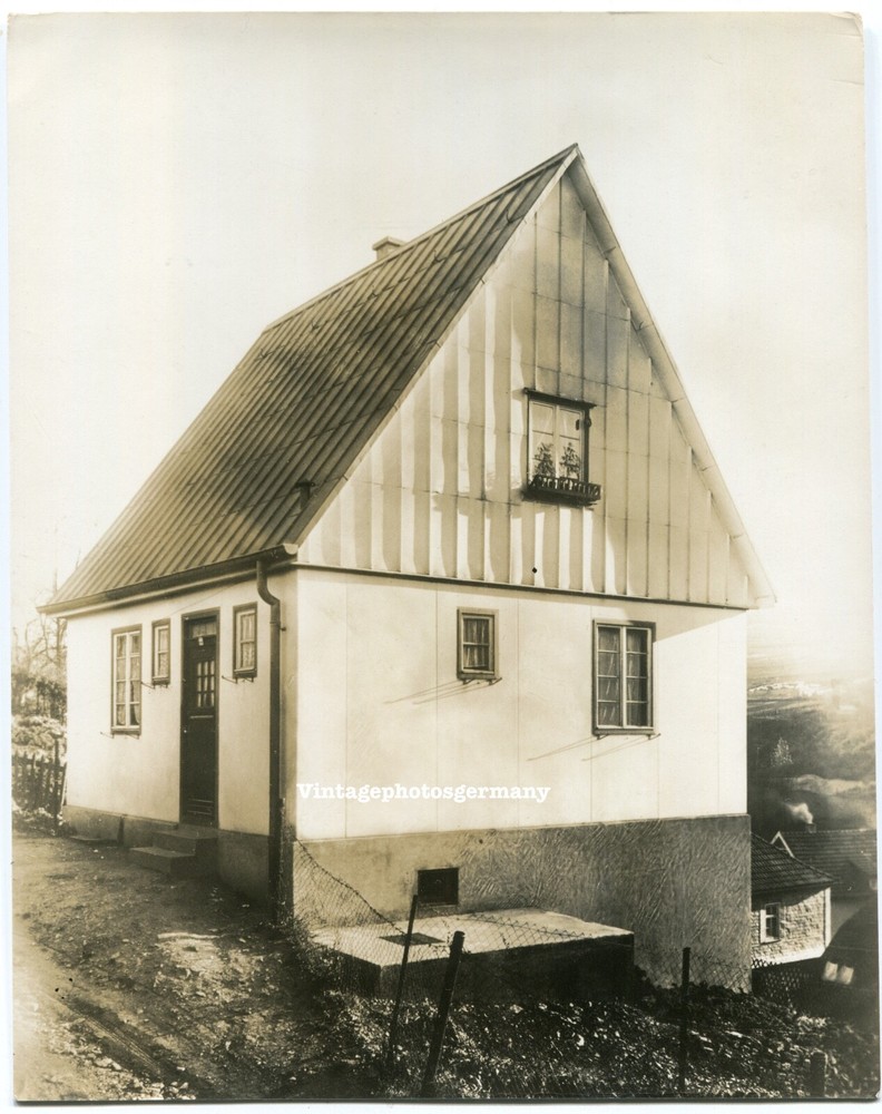 G835 Photo 1930 Modern Steel Slats Residential Building Architecture Design Bauhaus Style
