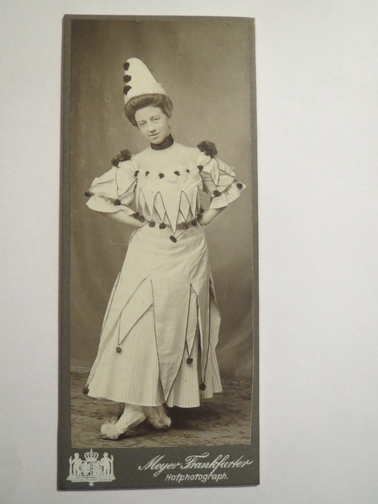 Wesel – 1905 – Woman Dressed as Clown – Costume – Fancy Dress – Portrait / CDV