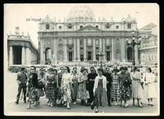 Rome 1957 – Group in front of St. Peter’s Basilica in the Vatican – 1950s – Photo 19x13cm