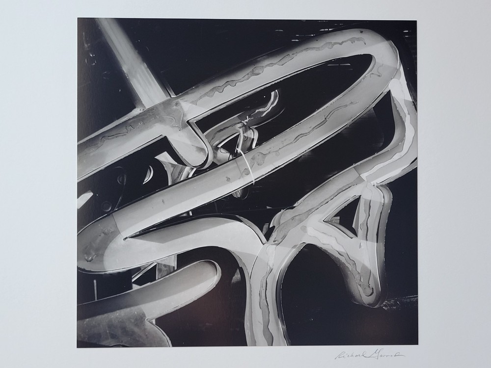 Richard Garrod, black and white photography, Neon Tubes, 2005