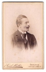 Photograph Carl Müller, Berlin-W., Unter den Linden 15, portrait elegant gentleman