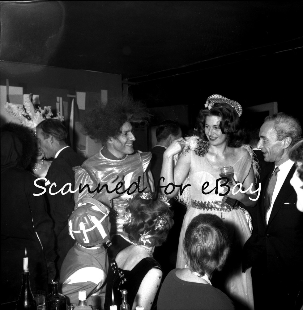 NEW ROMANTIC STYLE MALE PARTY GUEST SOCIAL HISTORY – 1 NEGATIVE 1959