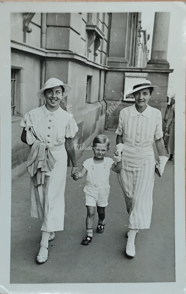 Stuttgart Postcard 1935 Königsstraße Ladies Women Fashion Dress Outfit Photo F20