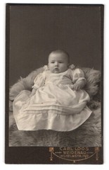 Photography Carl Loos, Weidenau, Wilhelmstrasse 79/2, portrait sweet toddler