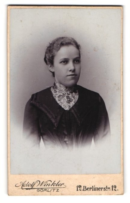Photography Adolf Winkler, Görlitz, Berlinerstr. 12, young handsome woman mi