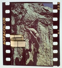 Original Agfacolor Colour Slide 3.5x4cm – Mountaineering Rock Wall in the Alps – 1938-39