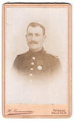 Photograph H. Zwirnemann, Potsdam, Schock-Str. 27, portrait soldier in uniform R