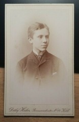 Boy in suit portrait/CDV Detlef Hahn Kiel