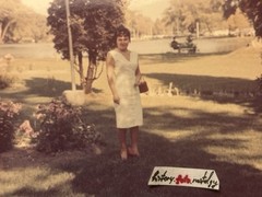 ❤️Beautiful Color Photo 1962 Stratford Beautiful Woman Lady Beautiful Nature Dress Pose 8×11