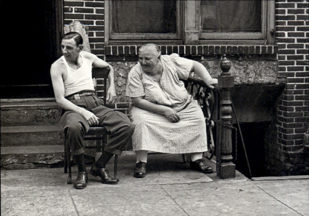1940 1980s Original Helen Levitt New York City Street Flashy Couple Art Photo