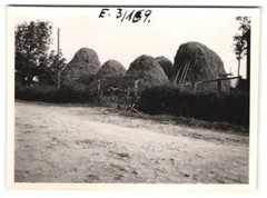 2 photographs Averlak, farm with haystacks