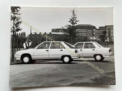 orig. Large press photo sales photo car Renault 9/11 Spring 21 x 16.5 cm
