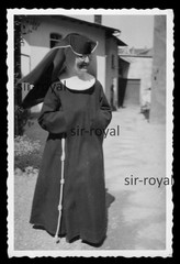 Smiling Nun in Black Habit – 1930s – Negative + Photo 6x9cm