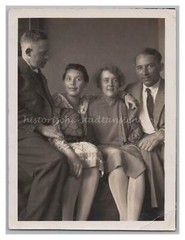 Portrait 1928 – Fashion Women Men Silk Stockings Suit – Vintage Photo 1920s