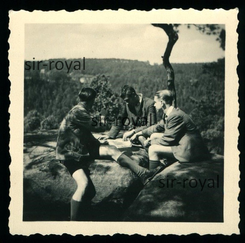 Boys in shorts study card – crime show – photo 6×6 cm