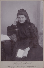 Heinrich Menzel KAB – young lady – Schwetzingen around 1900