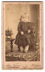 Photography Alex Tepper, Rixdorf, Berg-Str. 123, sweet toddler in fashionable class