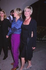 Dia Sharon Stone & Ellen Degeneres 2000KB Format Photographer P9-19-1-1
